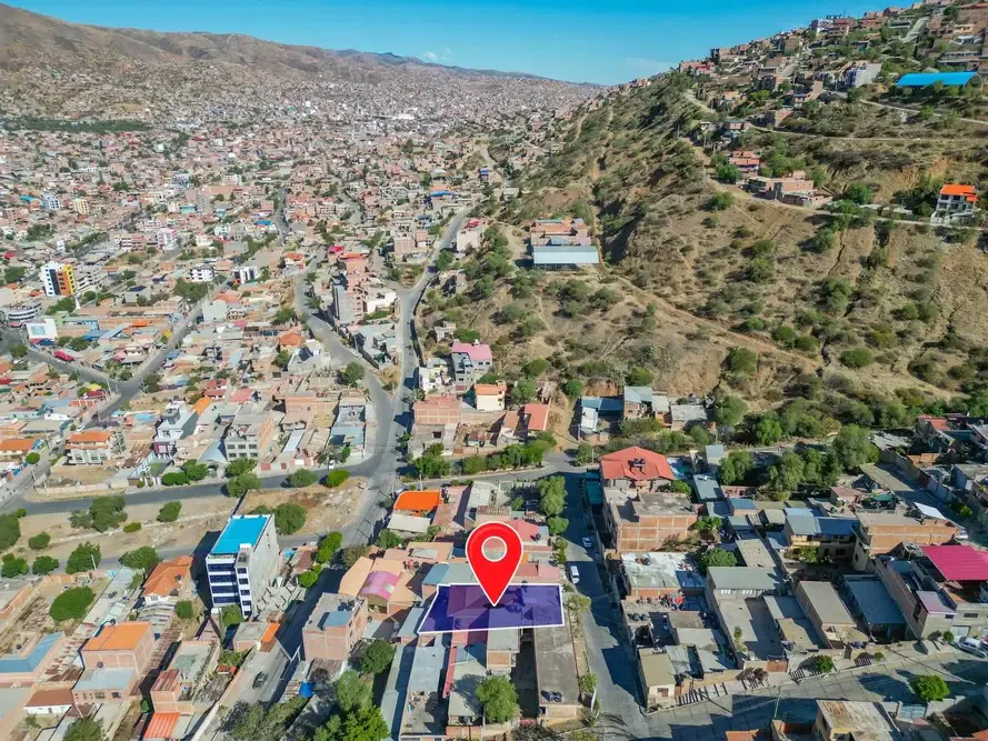 Foto 5 de Casa en Venta a 3 Cuadras de La Av. Siglo Xx y Av. Guayacan