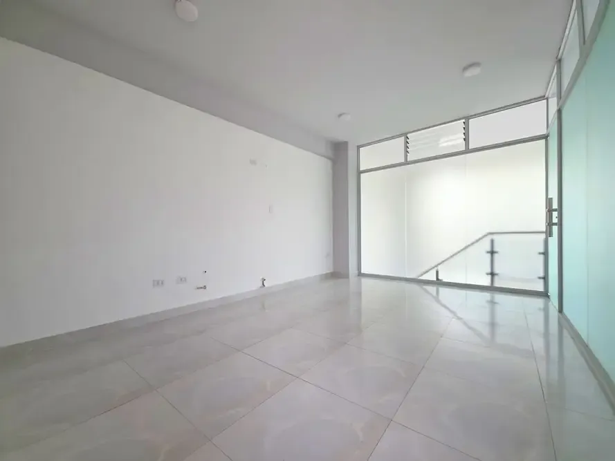 Foto 5 de Ambiente Comercial en Alquiler para Consultorios Medicos o Oficinas