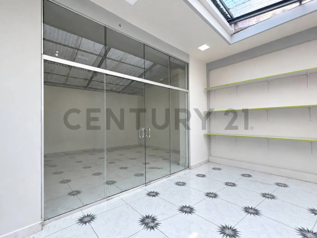 Foto 1 de Local Comercial en Alquiler – Zona Uyustus