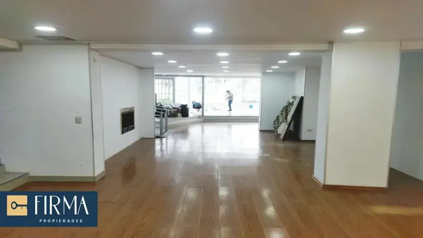 Foto 3 de Casa Comercial en Alquiler en Calacoto