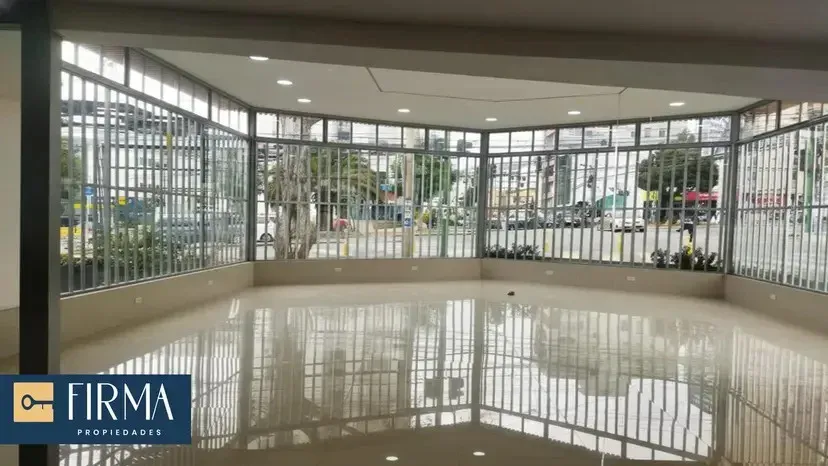 Foto 1 de Casa Comercial en Alquiler en Calacoto