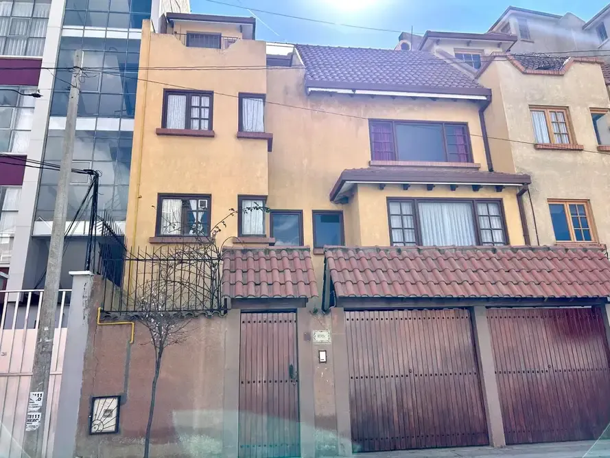 Foto 1 de 🏡 Hermosa casa en anticretico en Cota Cota