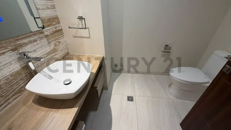 Foto 10 de Departamento de Un Dormitorio en Alquiler – 88,49 M² Edificio Riviera Margarita