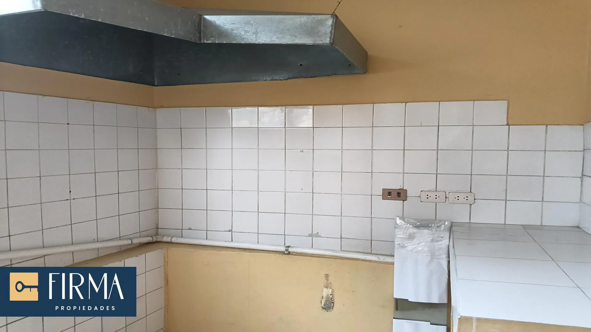 Foto 5 de Compra Este Local Comercial en El Centro