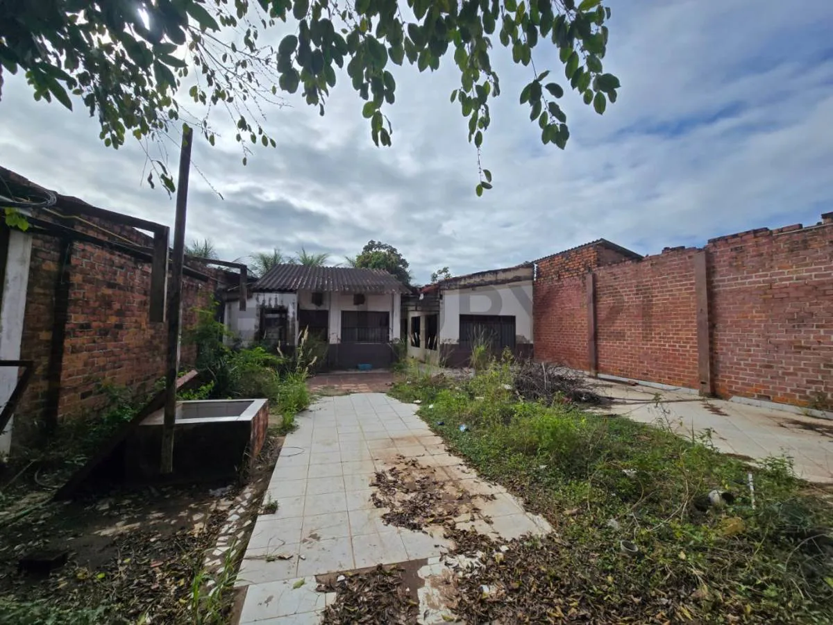 Foto 5 de En Excelente Ubicación, a Precio de Terreno, para Remodelación!!