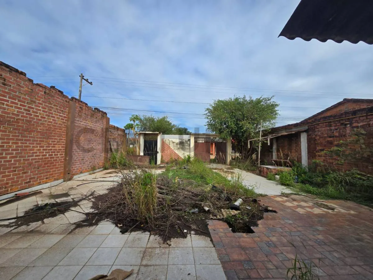 Foto 4 de En Excelente Ubicación, a Precio de Terreno, para Remodelación!!