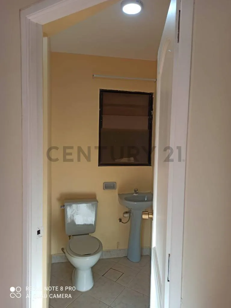 Foto 10 de Departamento de 3 Dormitorios en Anticretico - Alto Obrajes