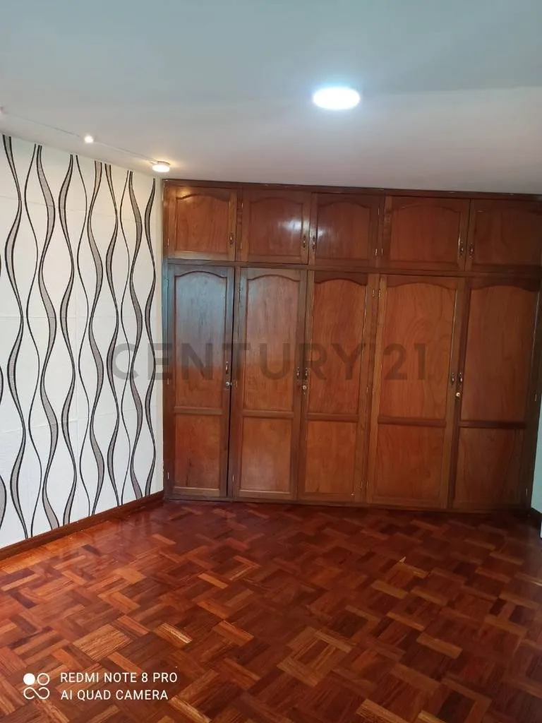 Foto 5 de Departamento de 3 Dormitorios en Anticretico - Alto Obrajes