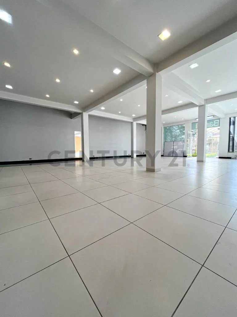 Foto 1 de Local Comercial en Venta