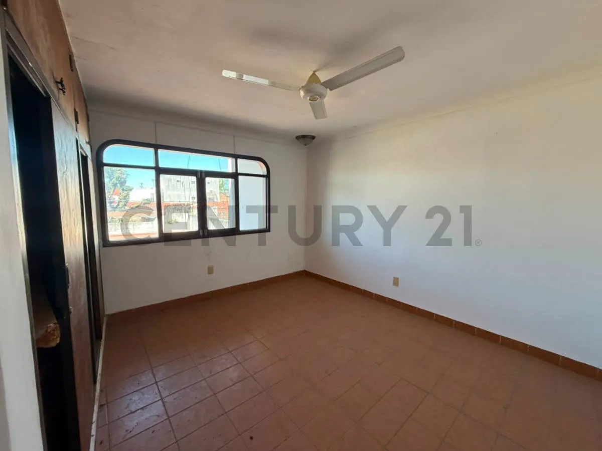 Foto 2 de Casa en Venta Zona Oeste a una cuadra de la Av. Pirai y 3er anillo interno