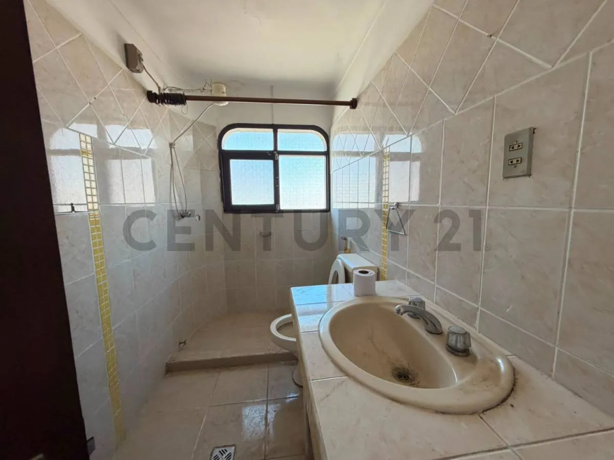Foto 11 de Casa en Venta Zona Oeste a una cuadra de la Av. Pirai y 3er anillo interno