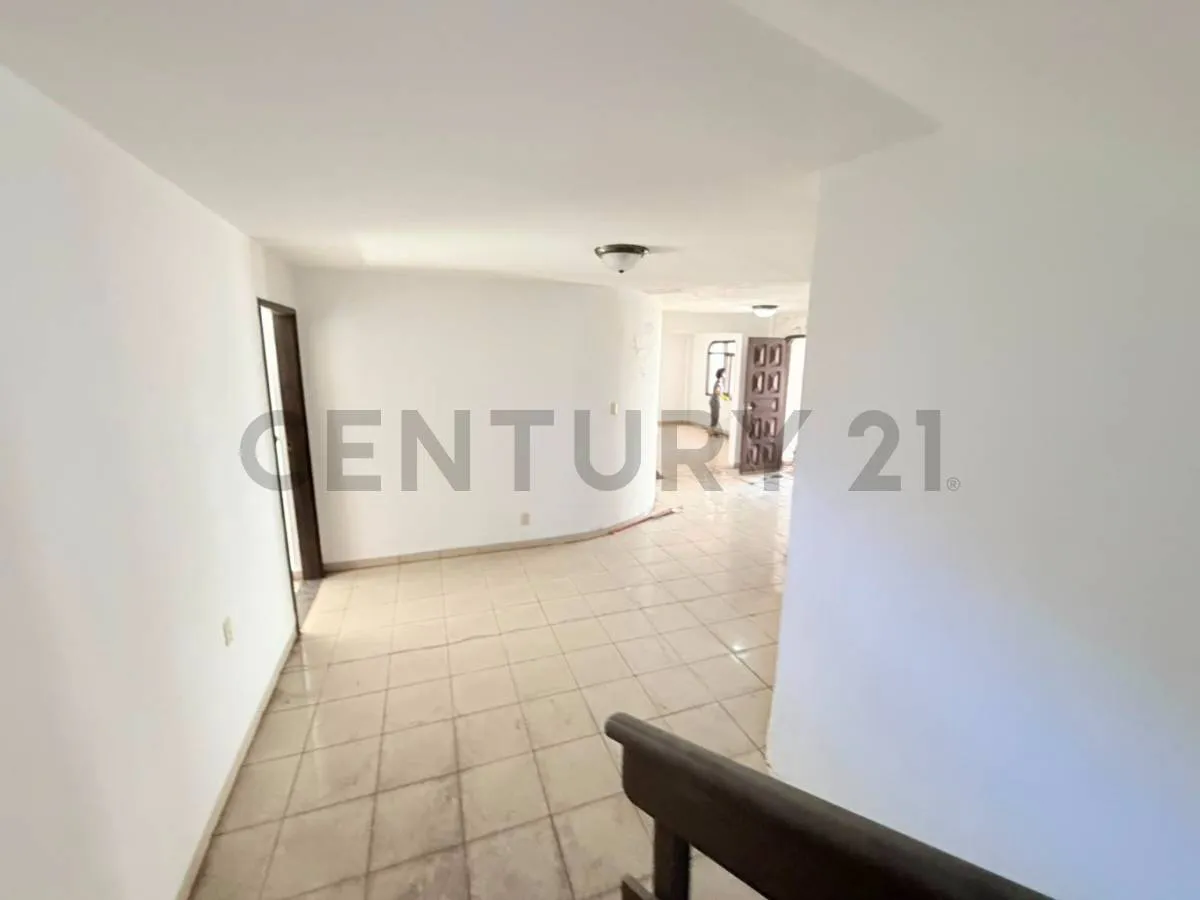 Foto 13 de Casa en Venta Zona Oeste a una cuadra de la Av. Pirai y 3er anillo interno