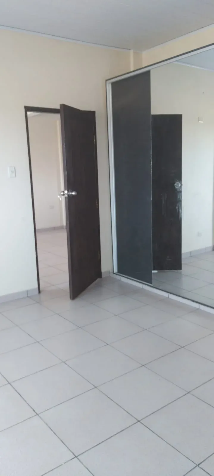 Foto 5 de Departamento De Dos Habitaciones, Libres De Cargas , Anticretico Mínimo 1 Año