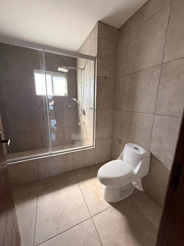 Foto 5 de Casa en alquiler en Condominio Mirage – Urubó