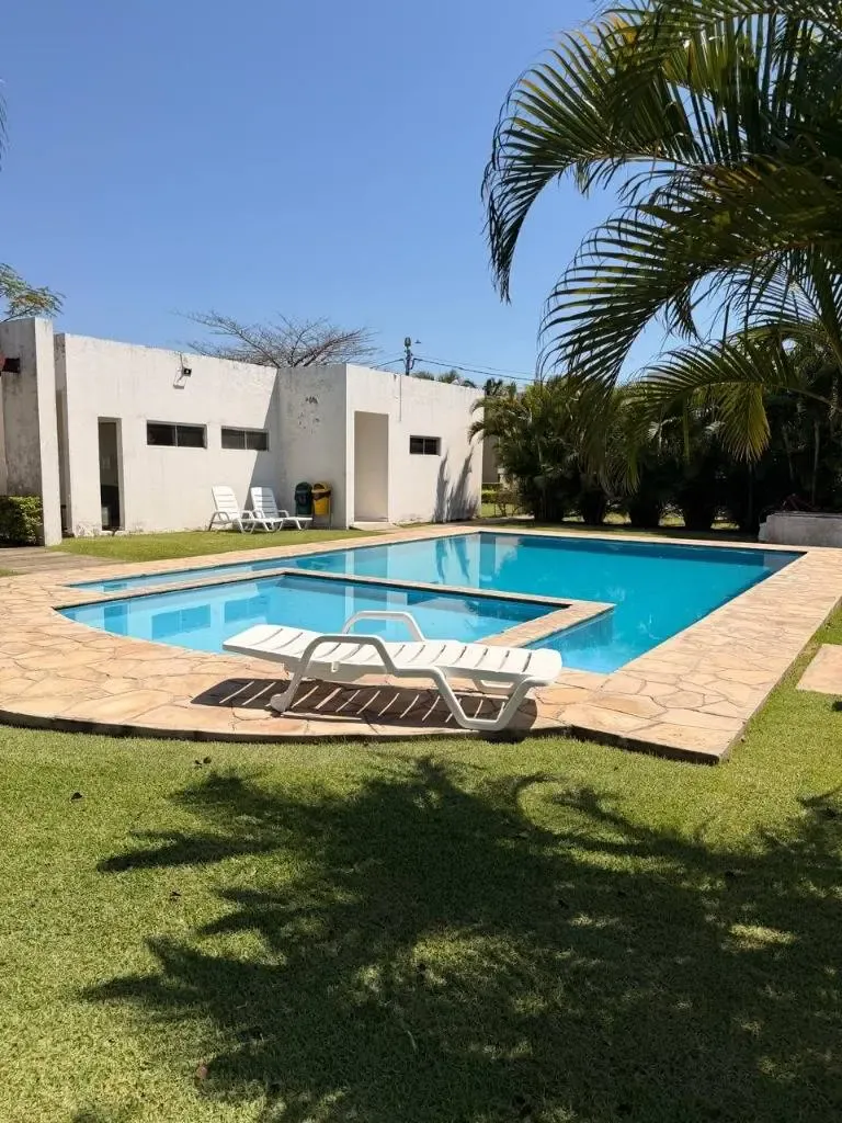Foto 3 de Casa en alquiler en Condominio Mirage – Urubó