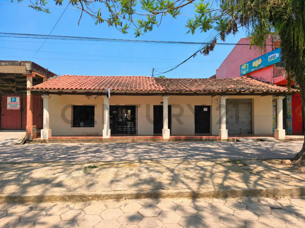 Foto 1 de En Zona Céntrica y Comercial!!