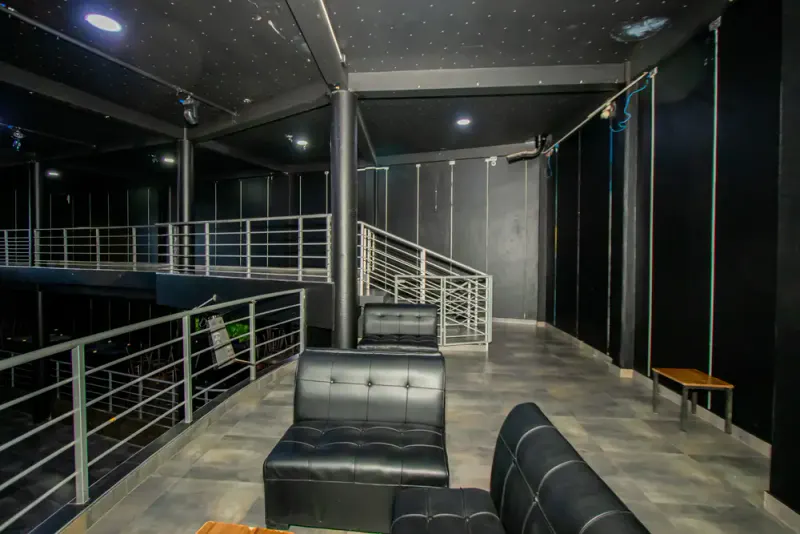 Foto 17 de Edificio con Discoteca y Departamentos en Punata - en Venta