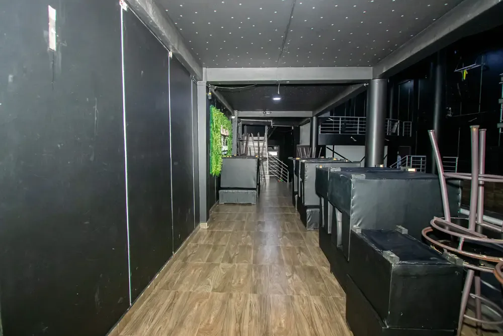 Foto 2 de Edificio con Discoteca y Departamentos en Punata - en Venta