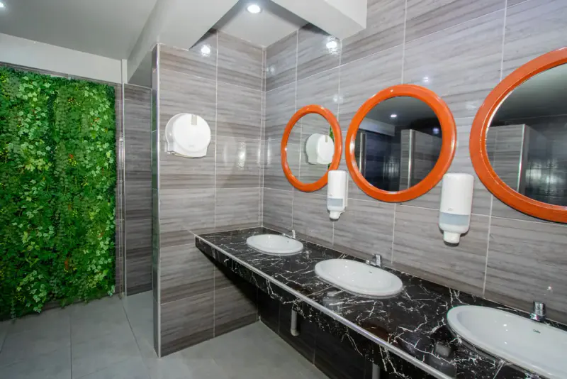 Foto 6 de Edificio con Discoteca y Departamentos en Punata - en Venta