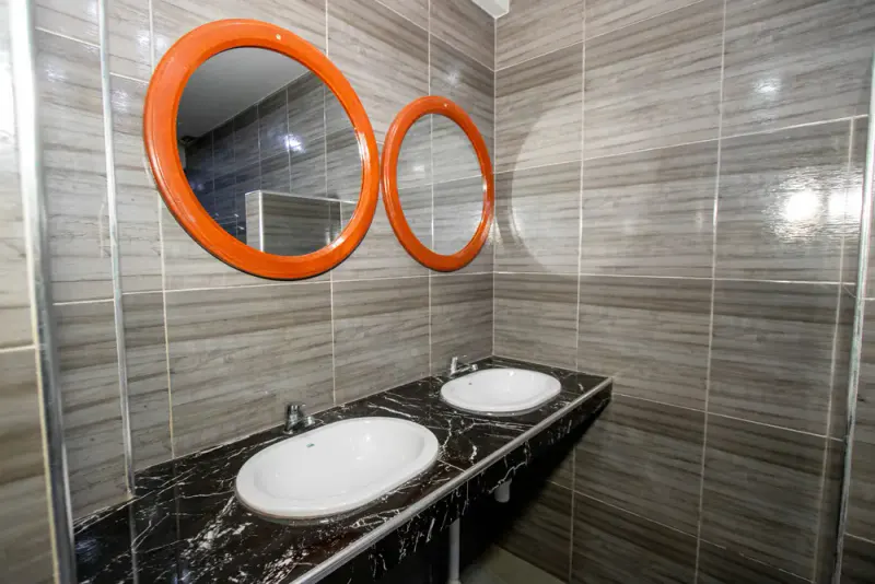 Foto 9 de Edificio con Discoteca y Departamentos en Punata - en Venta