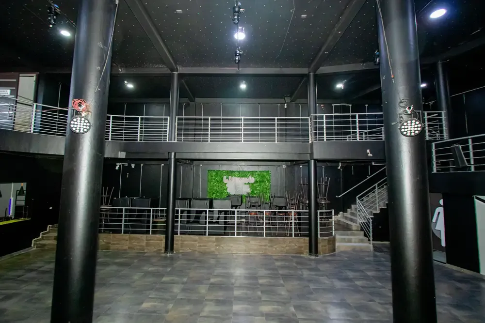 Foto 13 de Edificio con Discoteca y Departamentos en Punata - en Venta