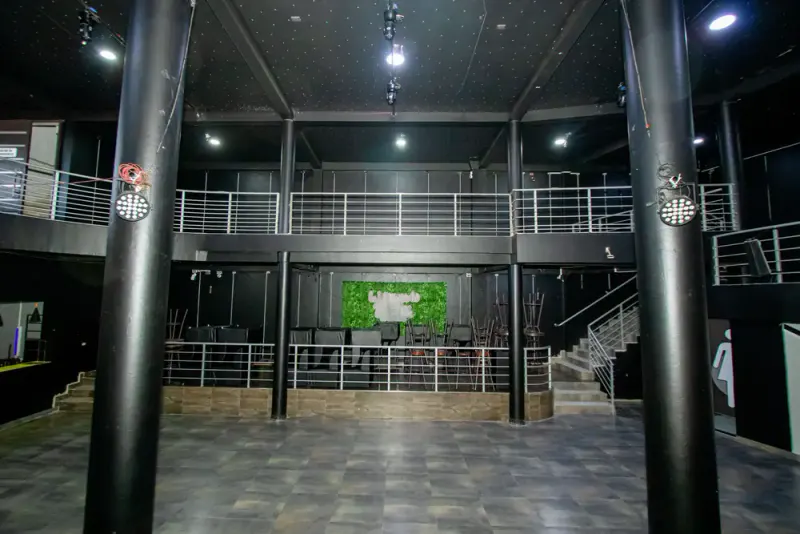 Foto 13 de Edificio con Discoteca y Departamentos en Punata - en Venta
