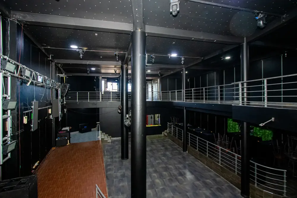 Foto 18 de Edificio con Discoteca y Departamentos en Punata - en Venta