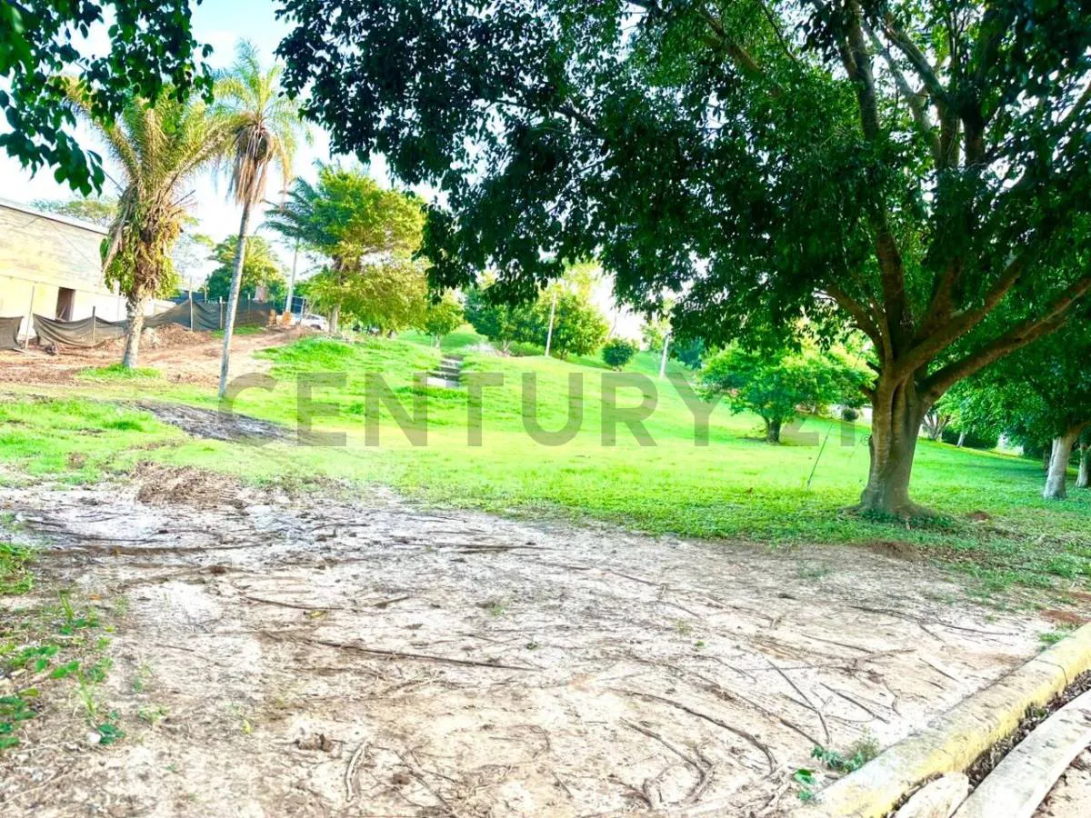 Foto 2 de Terreno en Venta-Urubó Golf - Modulo 7 - Mza 1 - Lote 1 - con Accion
