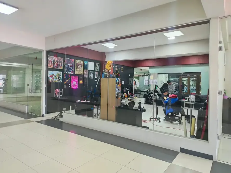 Foto 2 de Local Comercial en Venta - Supermall