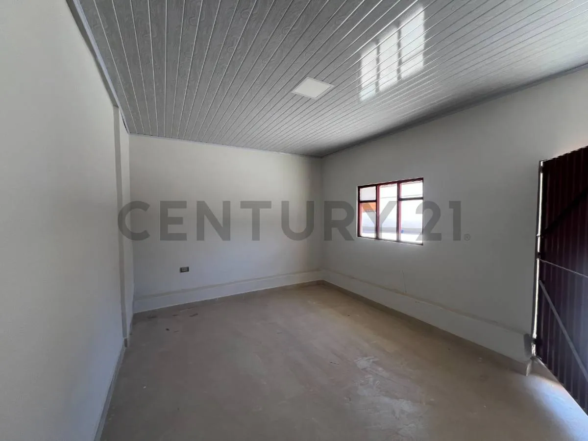 Foto 7 de Amplio Inmueble Comercial en Alquiler Sobre Avenida