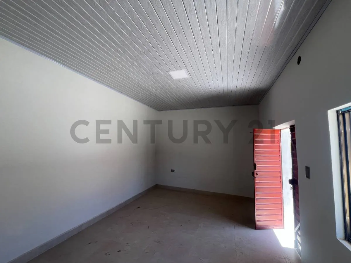Foto 5 de Amplio Inmueble Comercial en Alquiler Sobre Avenida