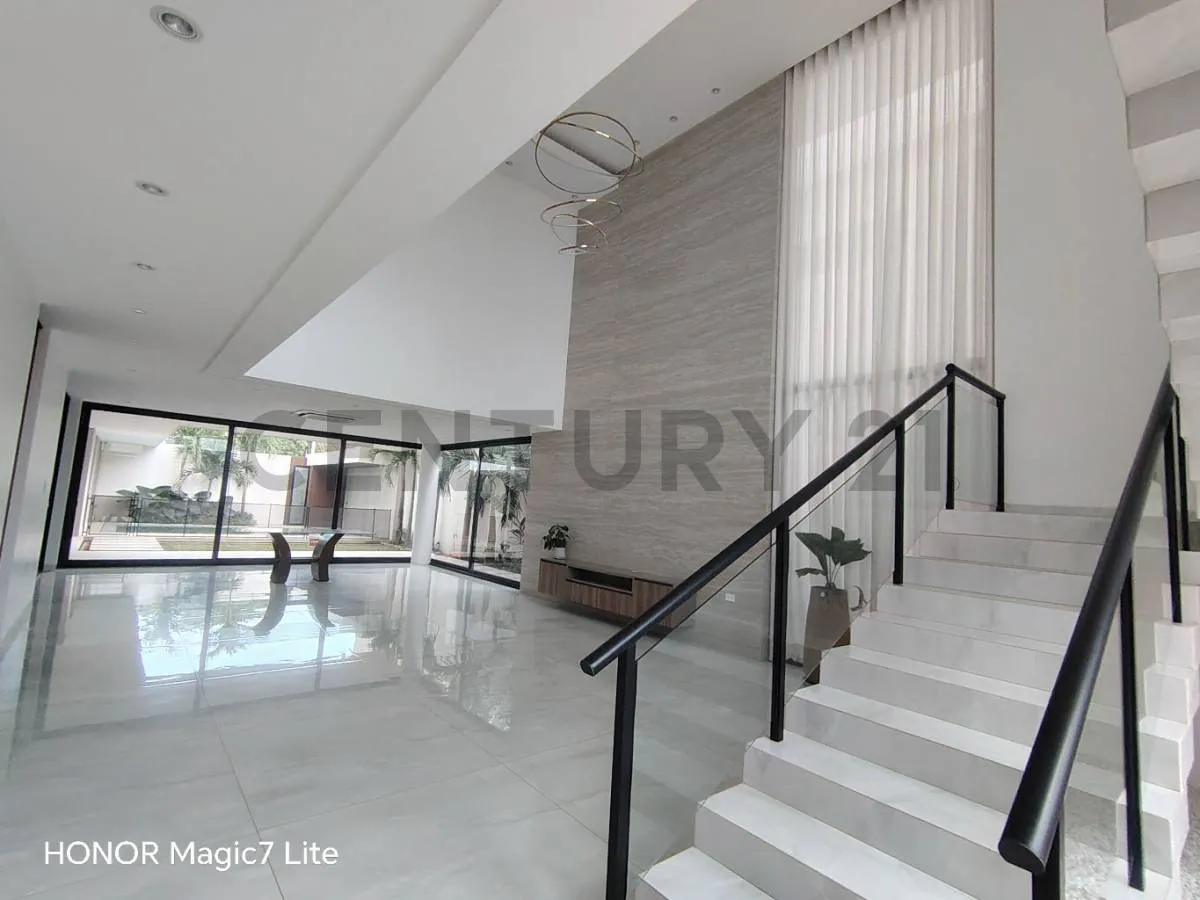 Foto 4 de Inmueble de Lujo, con Sistema Inteligente!!