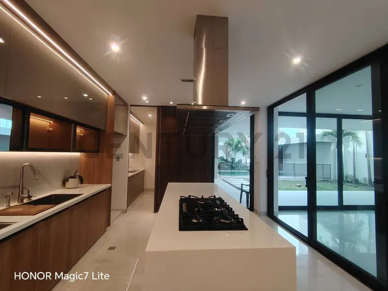Foto 12 de Inmueble de Lujo, con Sistema Inteligente!!