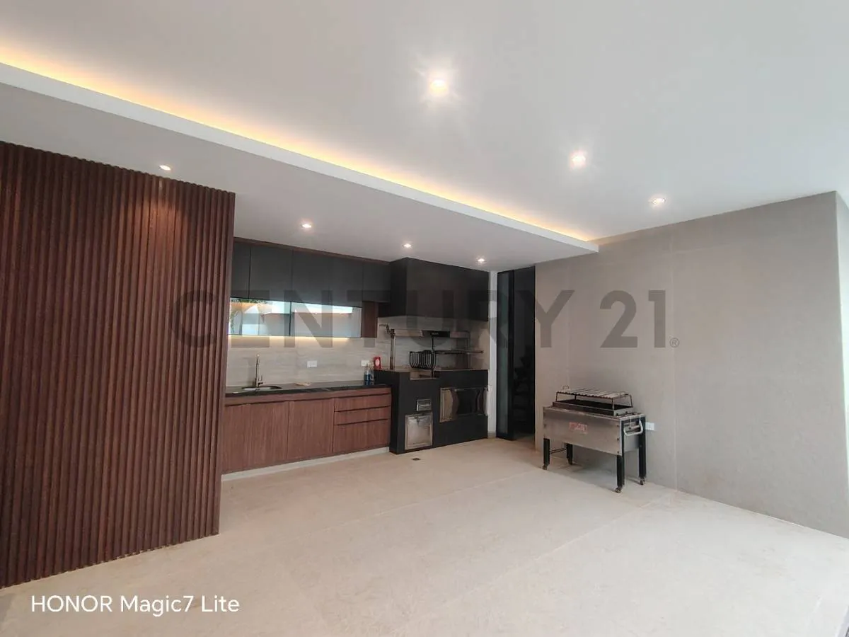 Foto 14 de Inmueble de Lujo, con Sistema Inteligente!!