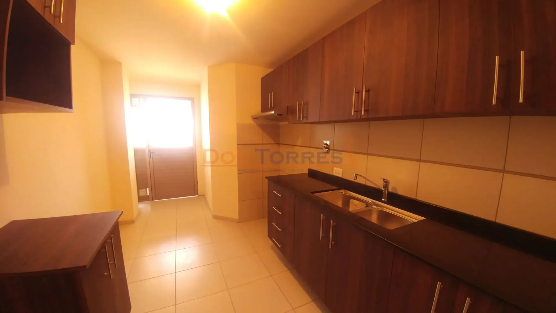Foto 2 de 230$us Departamento a estrenar con garaje y baulera km 6 blanco Galindo