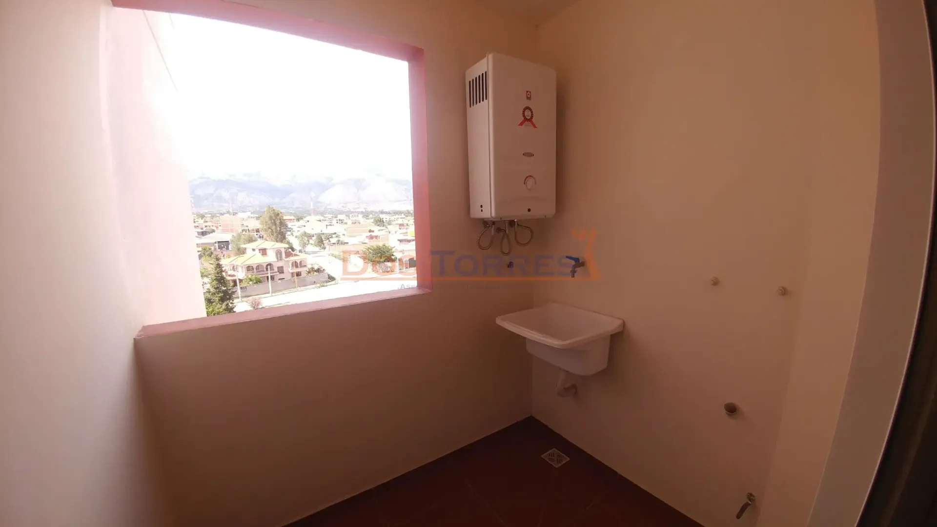 Foto 3 de 230$us Departamento a estrenar con garaje y baulera km 6 blanco Galindo