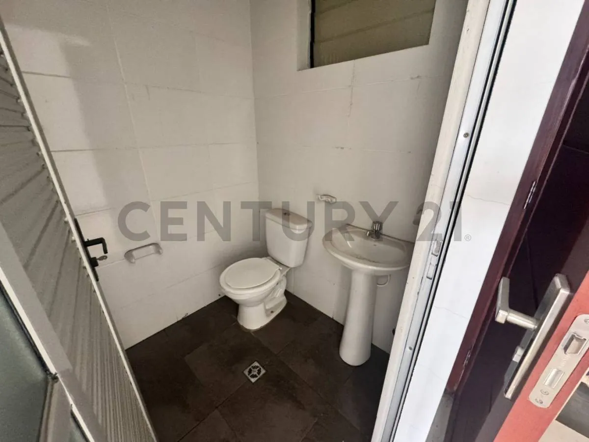 Foto 3 de En Alquiler Local Comercial con Cocina - B/ San Jorge I - Bs.-2.000