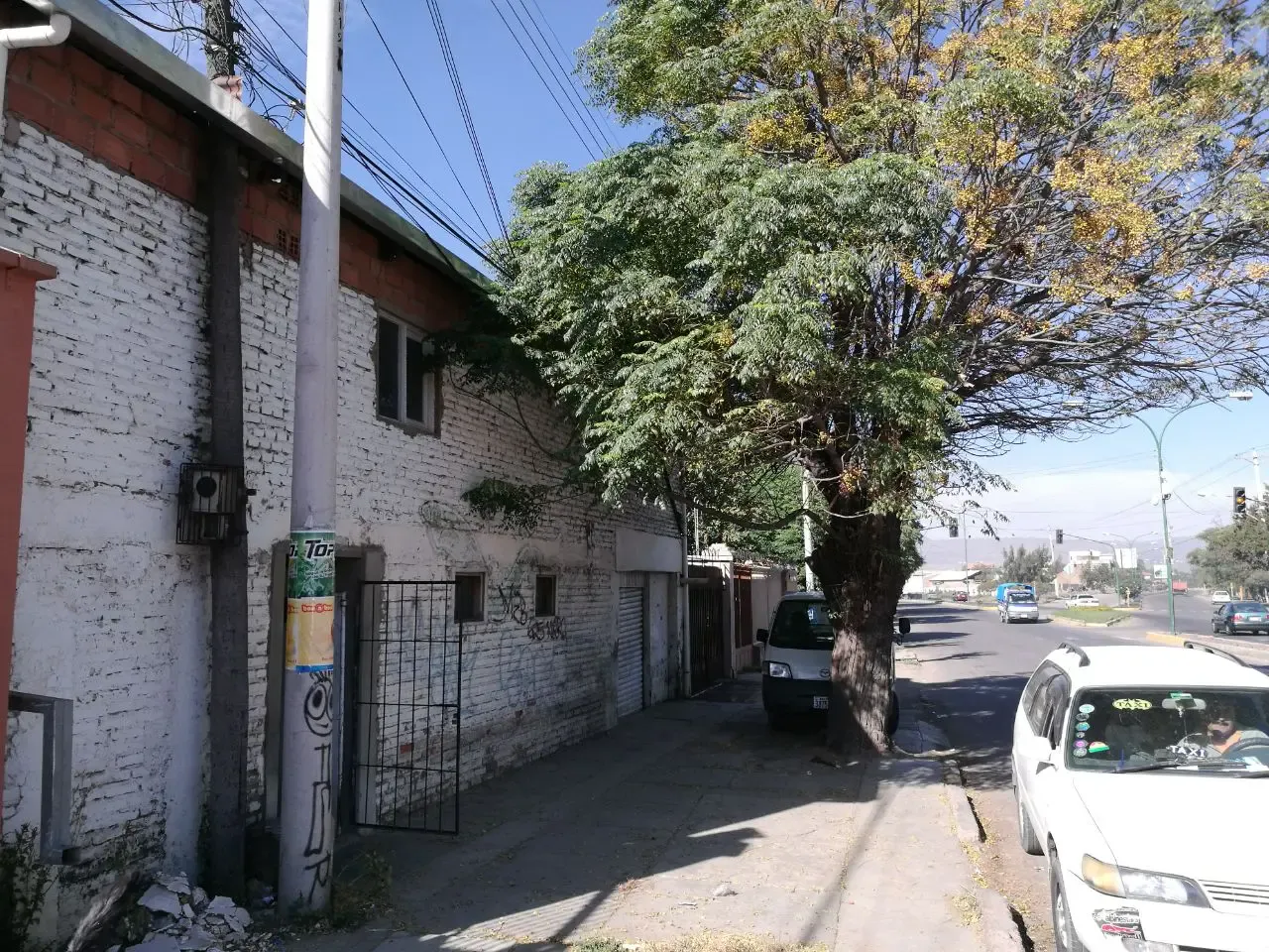 Foto 1 de galpon en venta en 400m2 en avenida principal