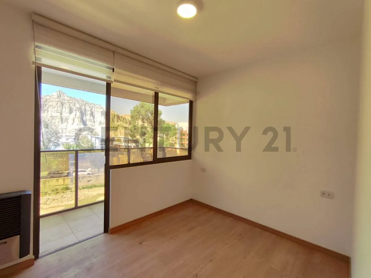 Foto 6 de Departamento 1D en alquiler, nuevo, Achumani, Ed. Alcione, sobre Av. Costanera