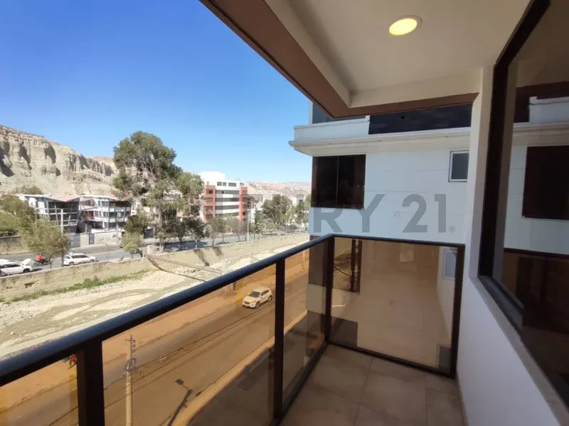 Foto 9 de Departamento 1D en alquiler, nuevo, Achumani, Ed. Alcione, sobre Av. Costanera
