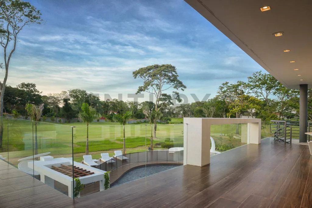 Foto 8 de Mansión en Venta | Urubó Golf