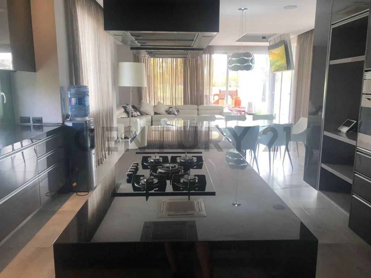 Foto 16 de Mansión en Venta | Urubó Golf