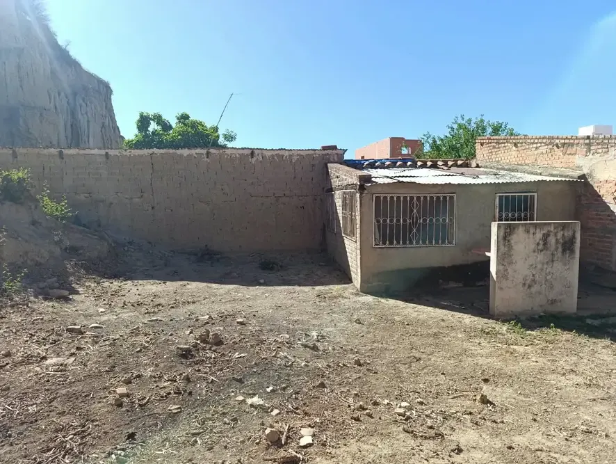 Foto 6 de Casa como Lote en Venta de 993 m² – Germán Busch, sobre Av. Los Sauces