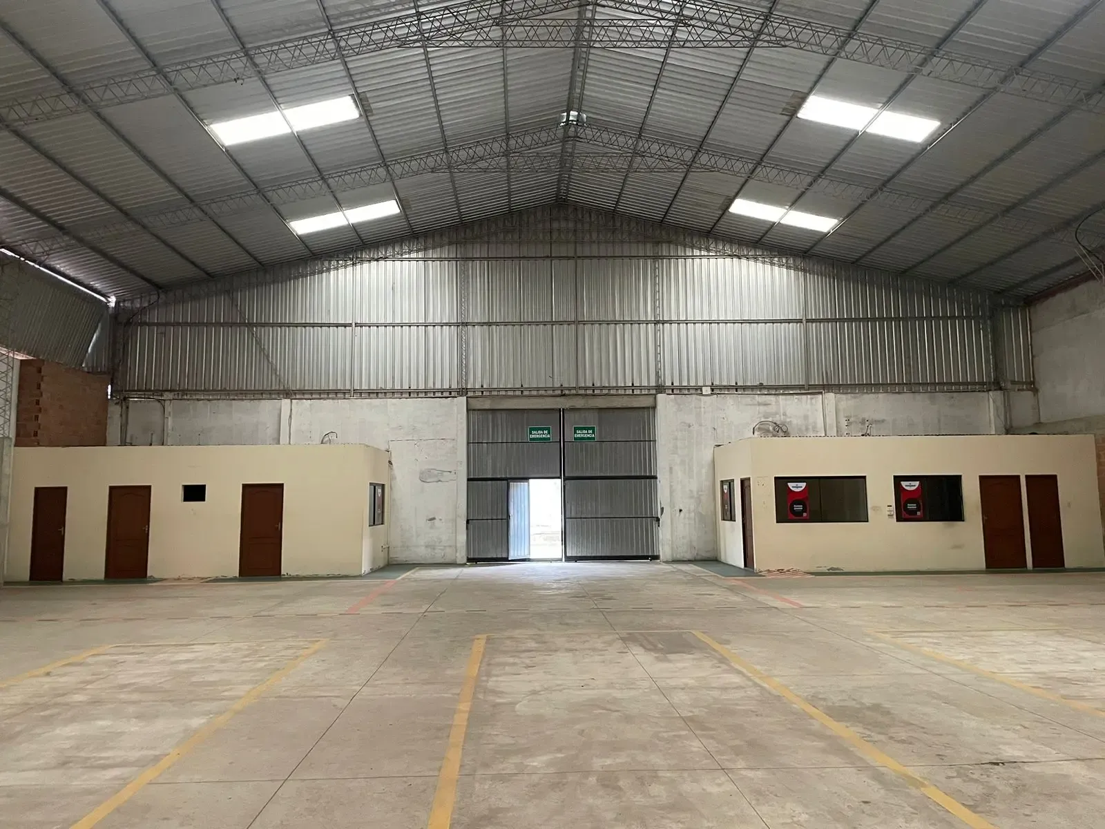 Foto 1 de En alquiler Galpón cerrado de 750m², zona norte en Montero