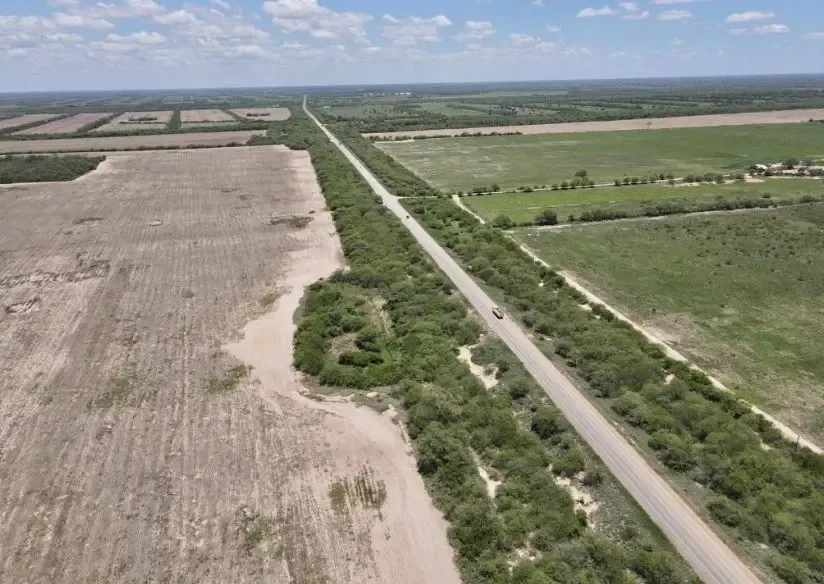 Foto 1 de En Venta 1.396 Hectáreas Agrícolas y Ganaderas sobre Carretera