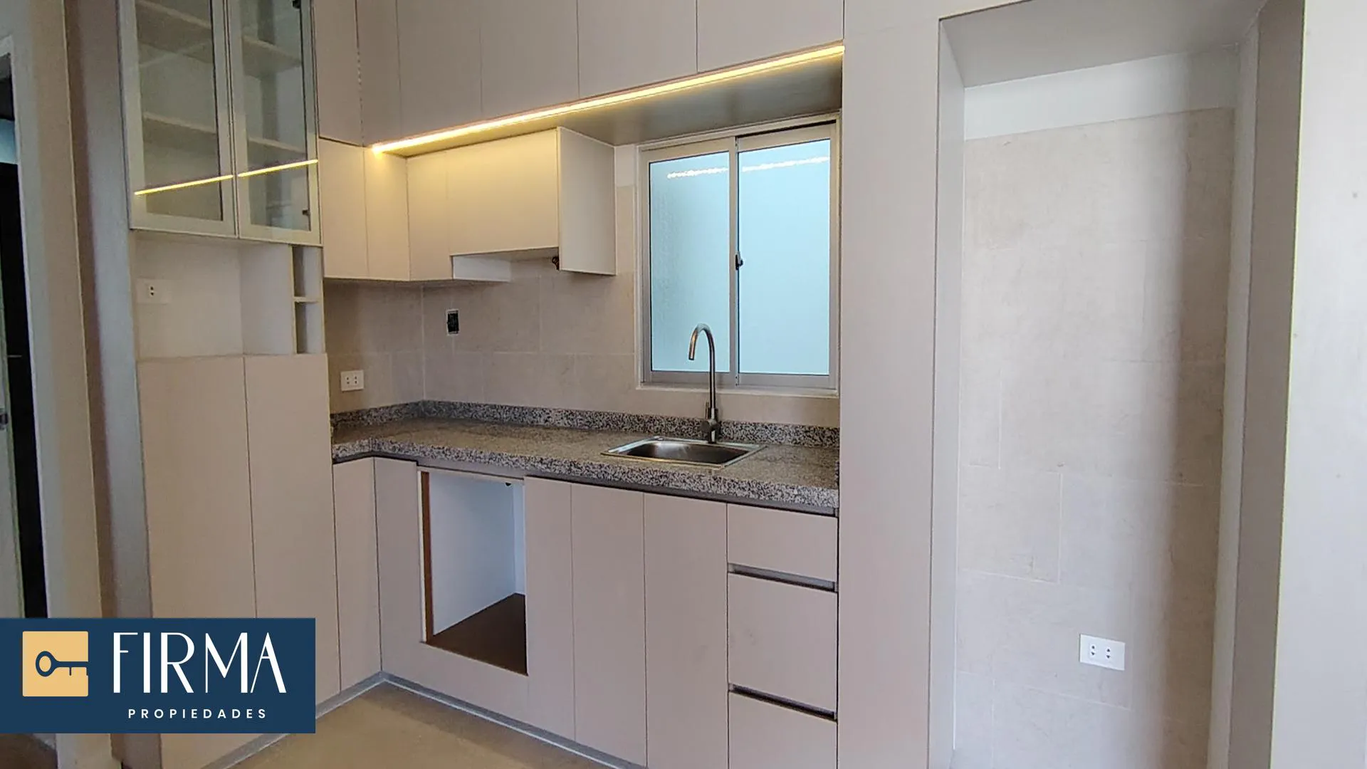 Foto 1 de Compra Este Departamento en Preventa Obrajes