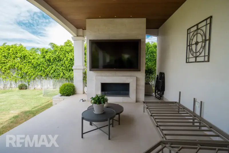 Foto 14 de Hermosa Casa en Venta - Urb El Bosque Sur