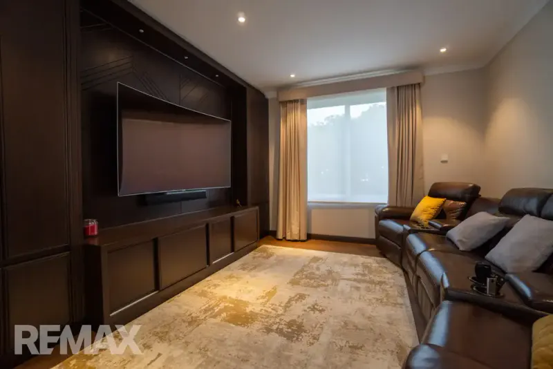 Foto 8 de Hermosa Casa en Venta - Urb El Bosque Sur