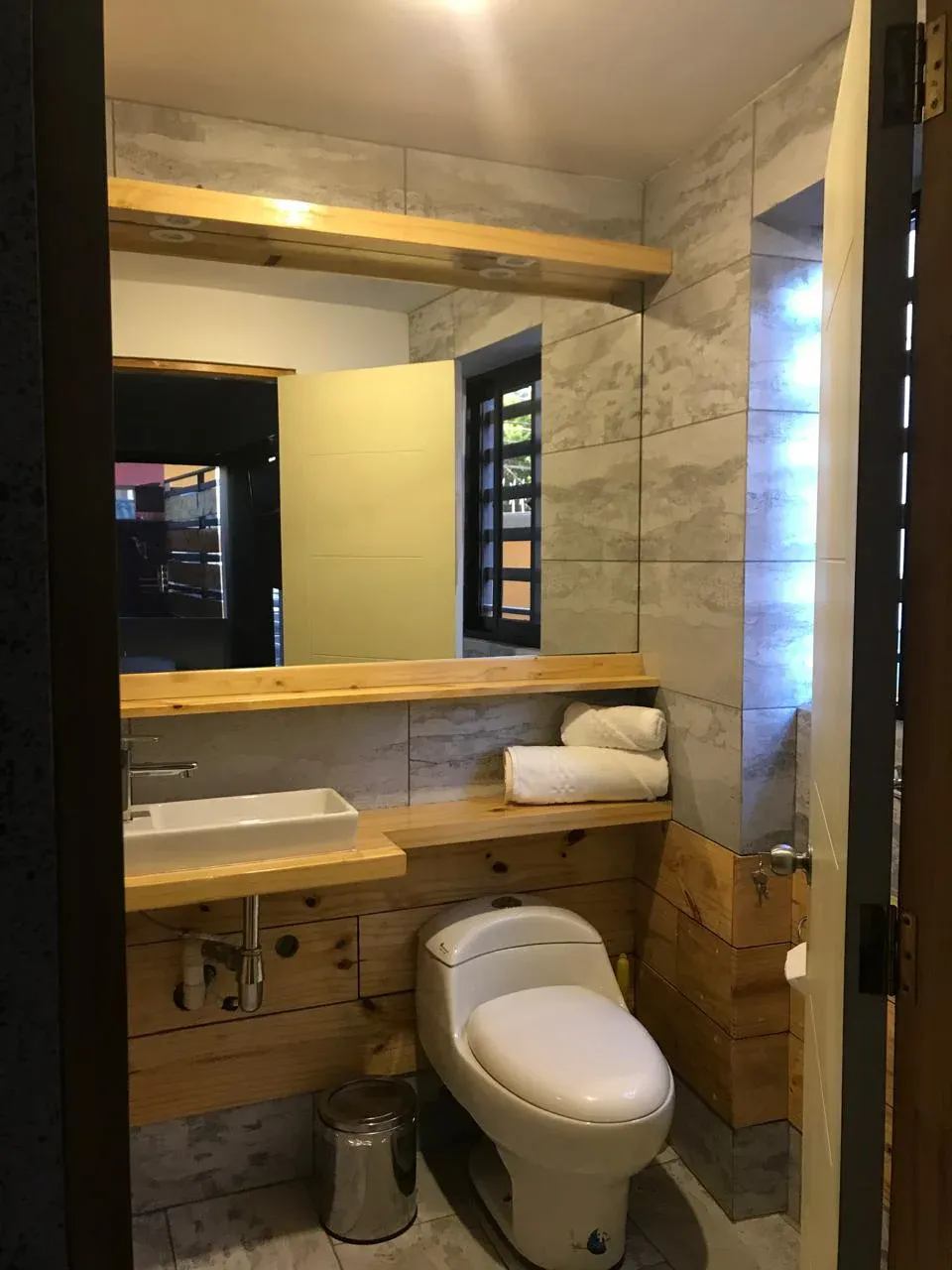 Foto 2 de Arriendo inmueble a intituciones para actividades comerciales y/o hoteleras