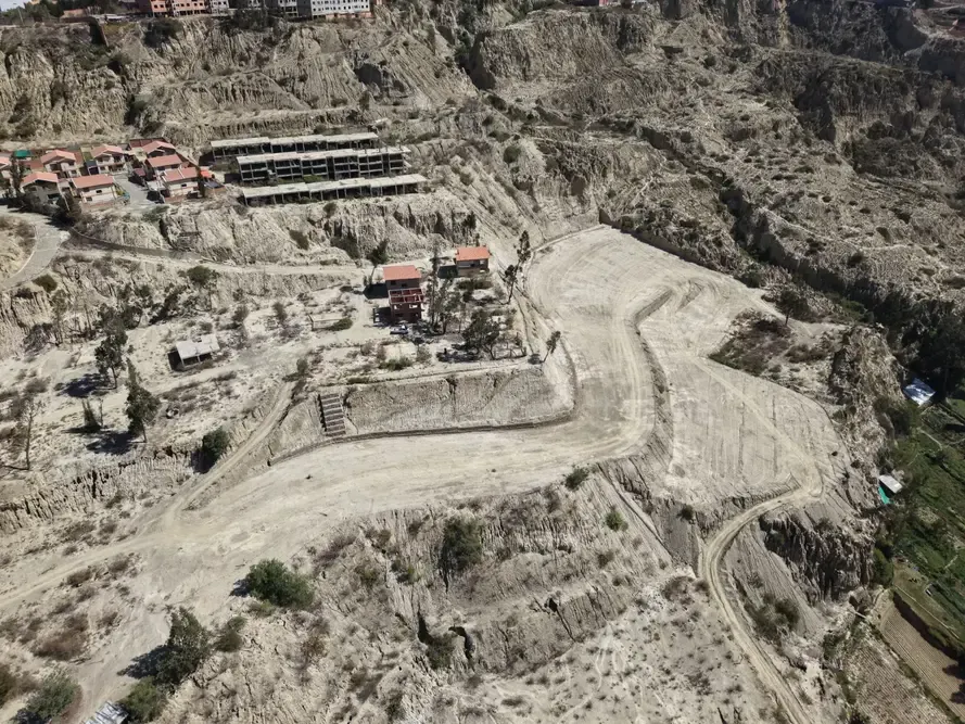 Foto 1 de Terreno en venta de 328,16 m² en Jupapina, Mecapaca por USD 37.000